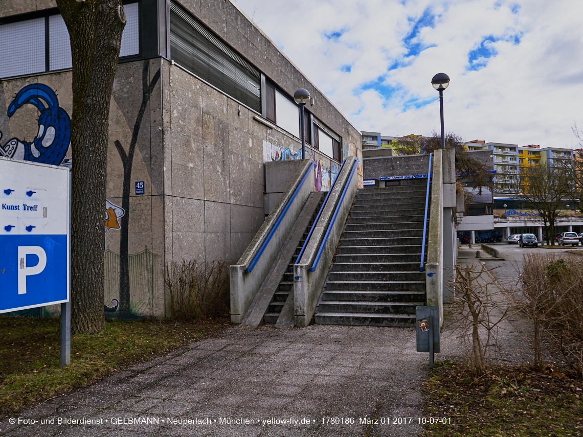 01.03.2017 - die Abrissbaustelle Quiddezentrum in Neuperlach